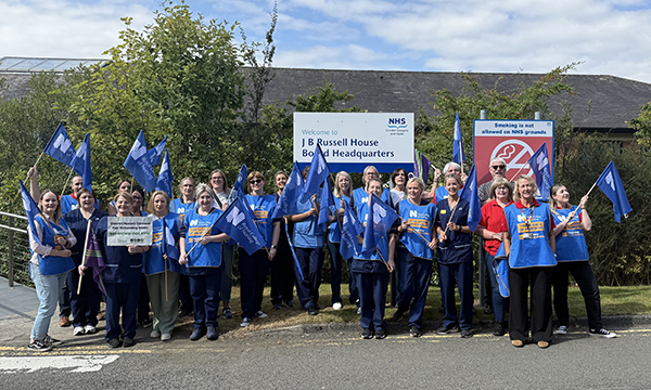 Nurse role upgrades: nurses employed by NHS Greater Glasgow and Clyde stage protest over delays to their rebanding