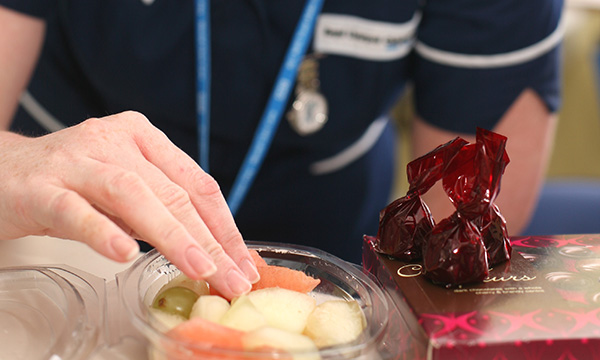 Choosing fruit