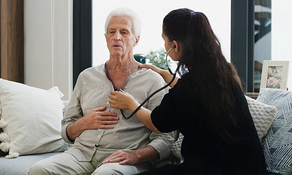 Role of advanced practitioners in assessing the physical health of mental health service users
