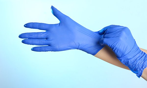 Tips to reduce glove use during Glove Awareness Week after 12.7 billion used during pandemic
