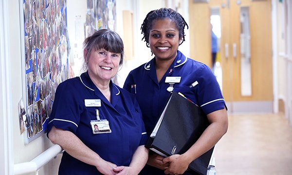 A first look at the new national nurses' uniform:RCNi