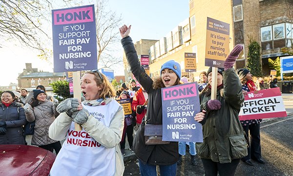 A picket line at the Royal Brompton Hospital in Londonq