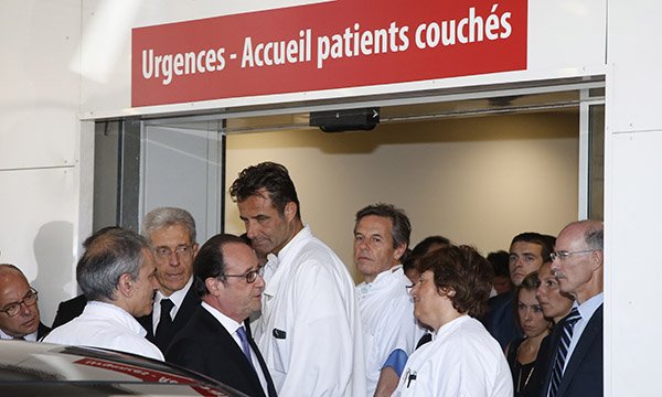 François Hollande at Pasteur Hospital, Nice