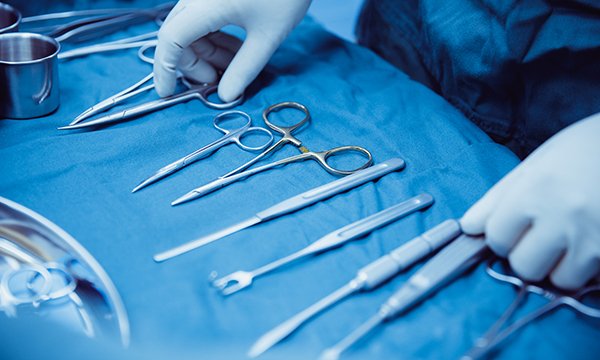 Understanding the role of the scrub nurse during robotic surgery