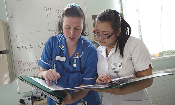 Improving nursing students’ experience of clinical placements